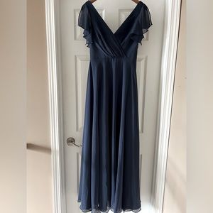 David’s Bridal Navy Blue Chiffon Maxi Bridesmaid Dress Size 4